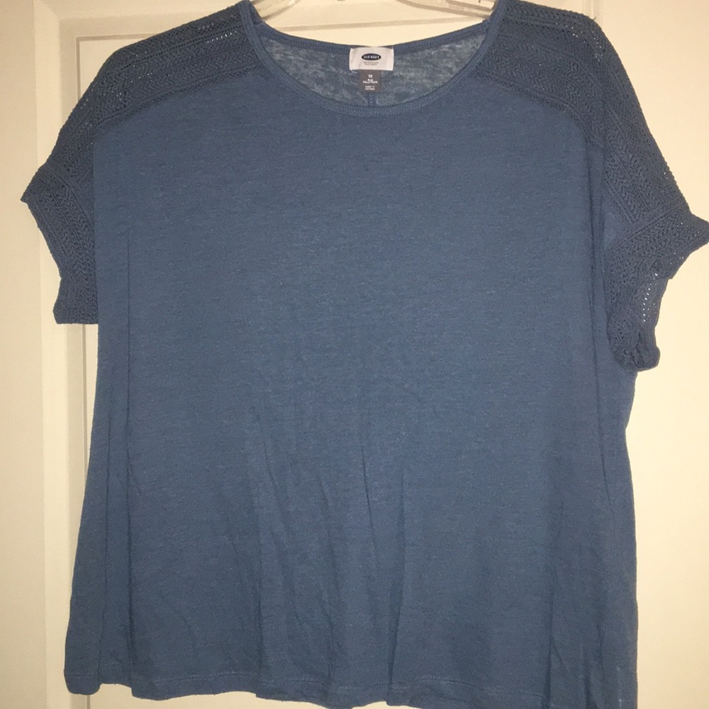 Short Sleeved Light Weight Top